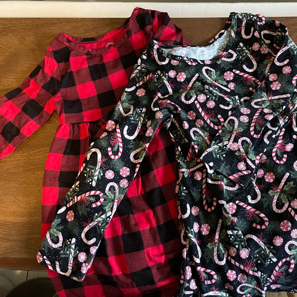 CLEARANCE Girls 2t dress bundle